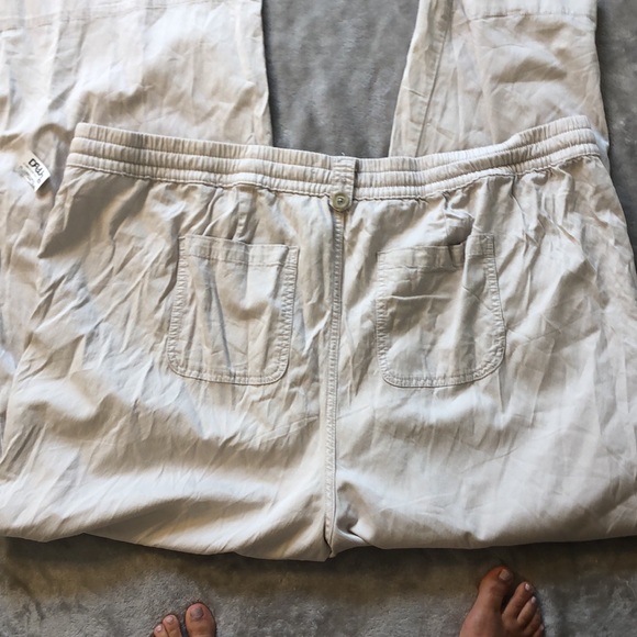 NWT torrid cropped pants - Picture 8 of 8